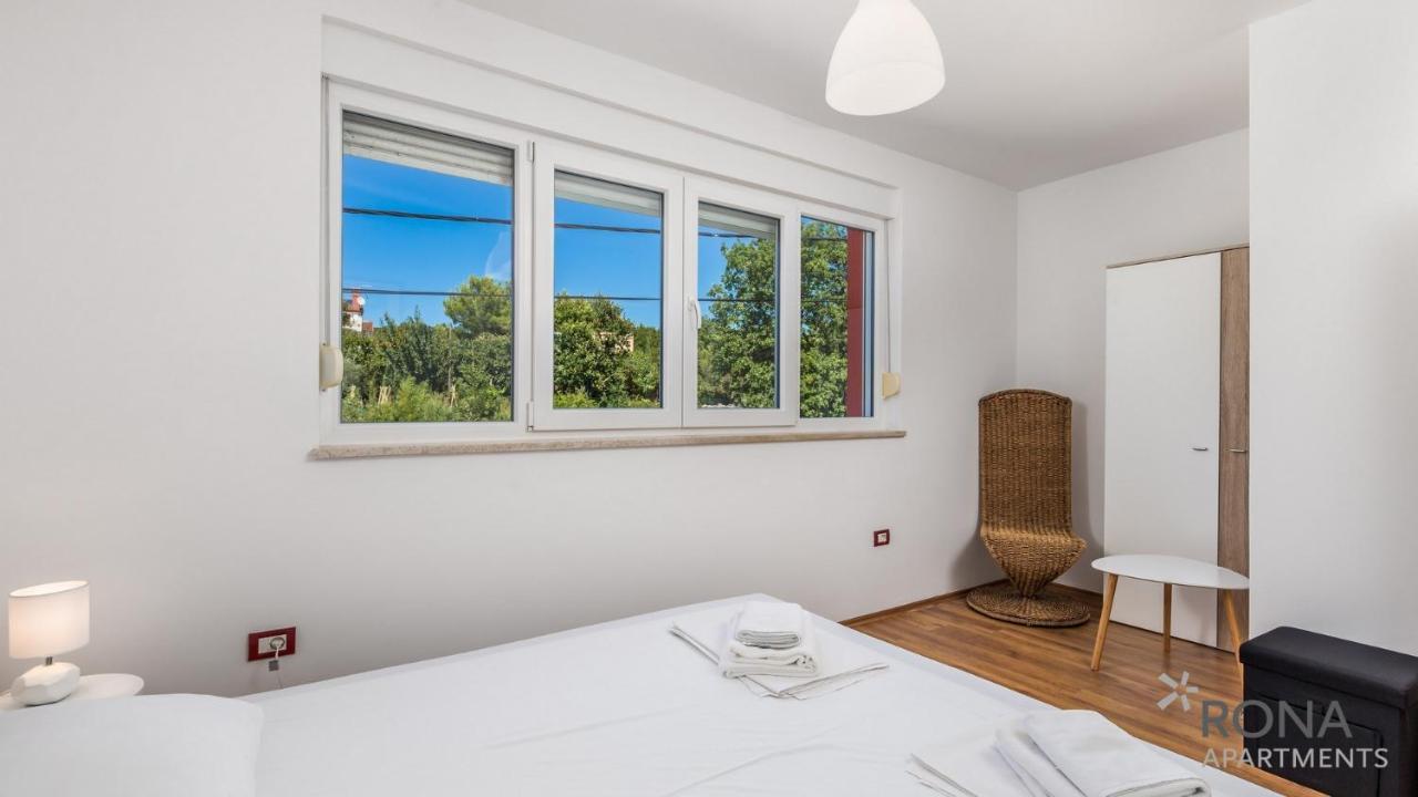 Rona Apartment Denis Umago Esterno foto