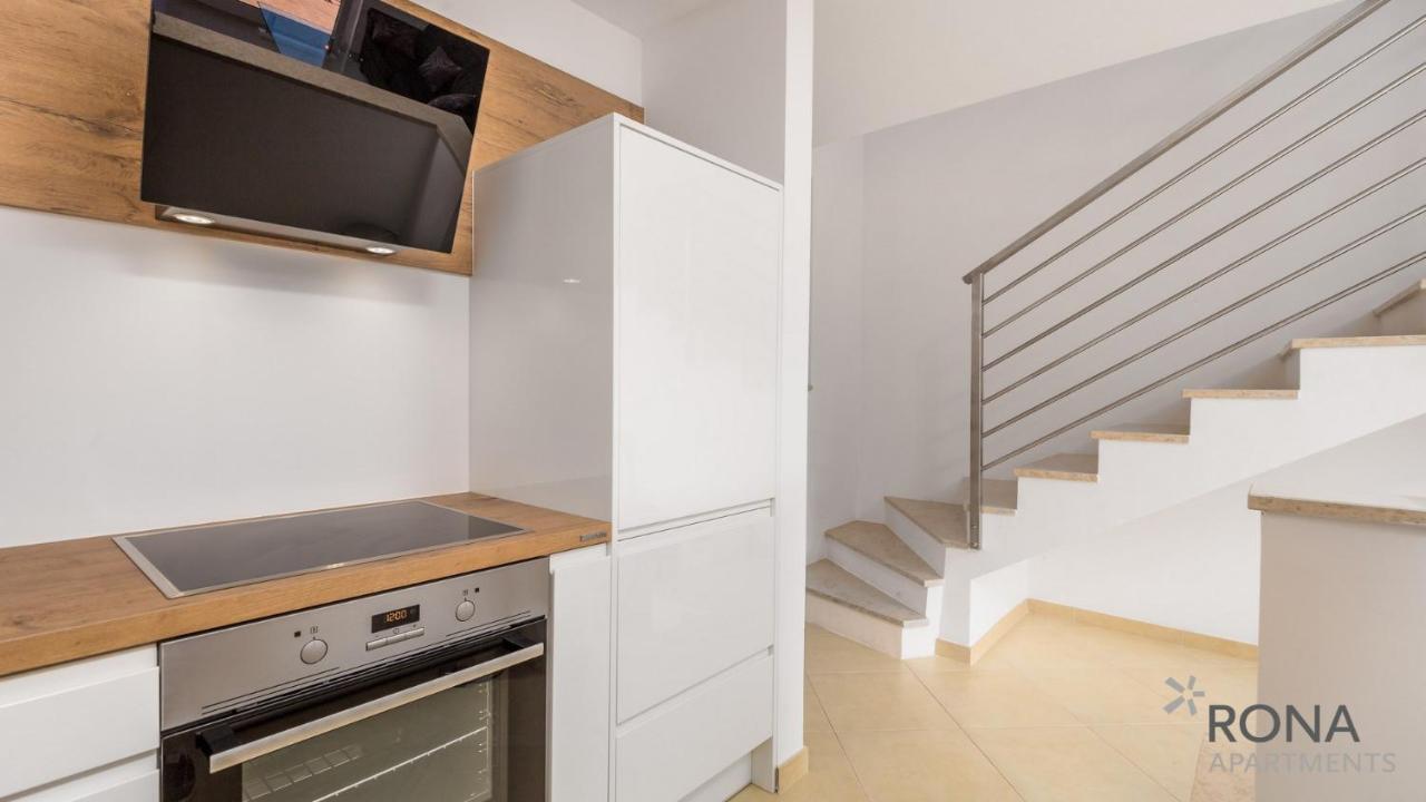Rona Apartment Denis Umago Esterno foto