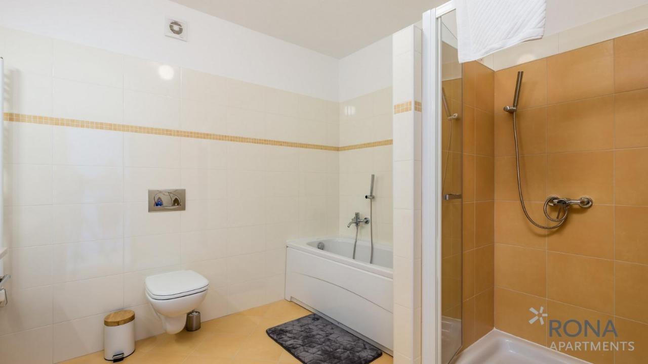 Rona Apartment Denis Umago Esterno foto