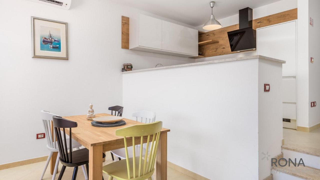 Rona Apartment Denis Umago Esterno foto