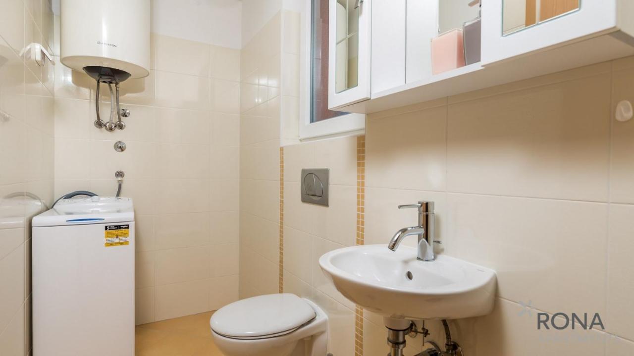 Rona Apartment Denis Umago Esterno foto