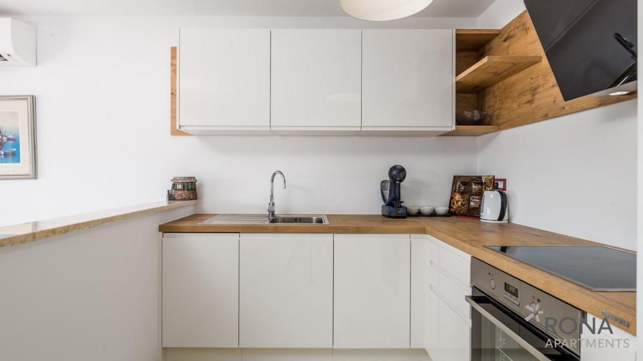 Rona Apartment Denis Umago Esterno foto